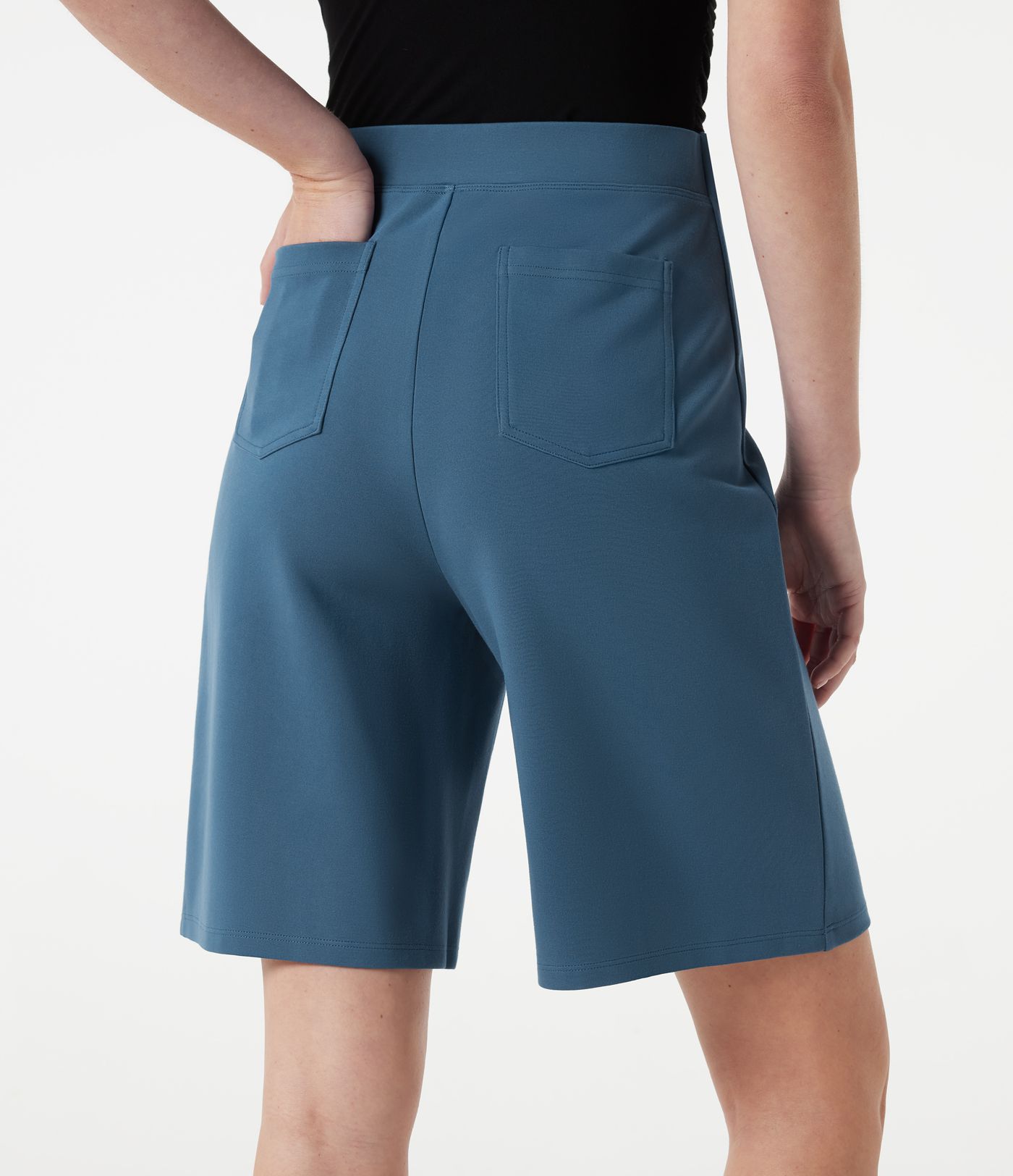 Shorts de trabajo holgados de talle alto con botones decorativos y bolsillos