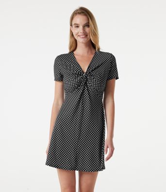 Robe mini décontractée à pois, col en V et manches courtes