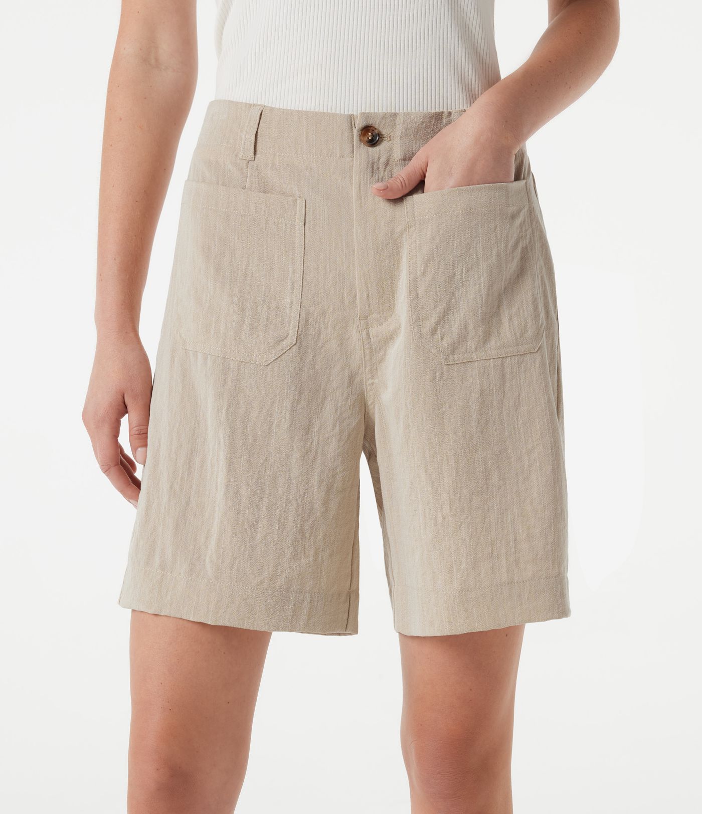 Lässige Shorts in Leinenoptik mit hohem Bund, mit Taschen - 17,78 cm Lässige Shorts in Leinenoptik mit hohem Bund, mit Taschen - 17,78 cm