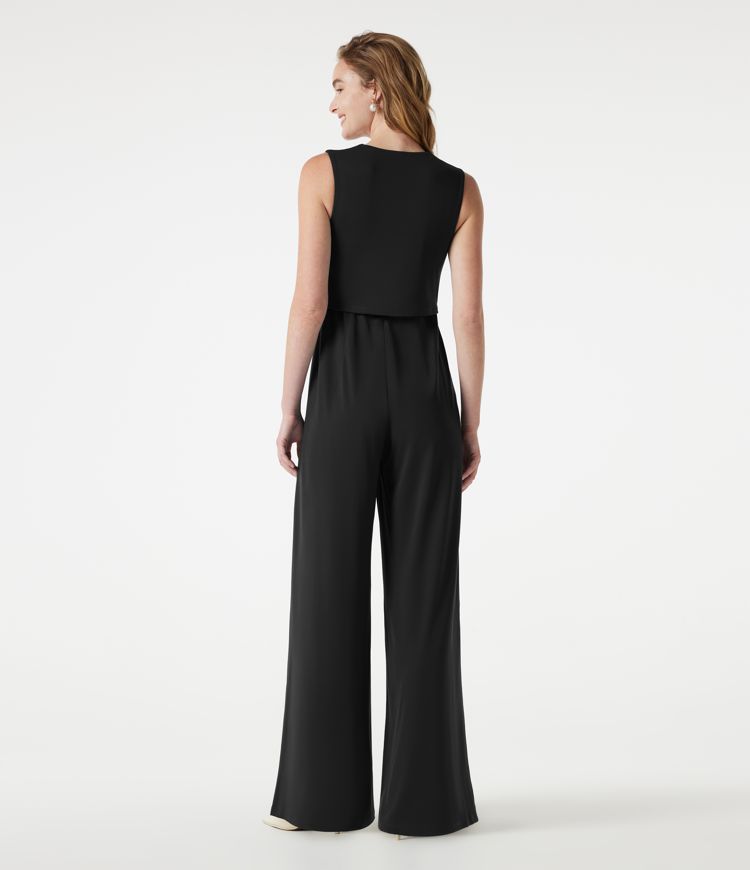 Ärmelloser Jumpsuit mit eckigem Ausschnitt und integriertem BH - Easy Peezy Edition Ärmelloser Jumpsuit mit eckigem Ausschnitt und integriertem BH - Easy Peezy Edition