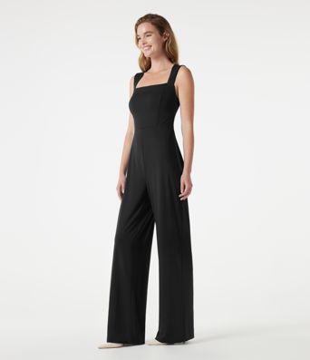 Ärmelloser Jumpsuit mit eckigem Ausschnitt und integriertem BH - Easy Peezy Edition Ärmelloser Jumpsuit mit eckigem Ausschnitt und integriertem BH - Easy Peezy Edition