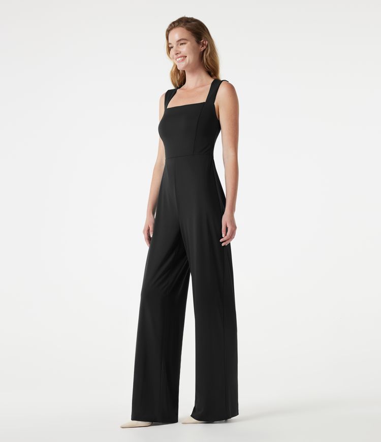 Ärmelloser Jumpsuit mit eckigem Ausschnitt und integriertem BH - Easy Peezy Edition Ärmelloser Jumpsuit mit eckigem Ausschnitt und integriertem BH - Easy Peezy Edition