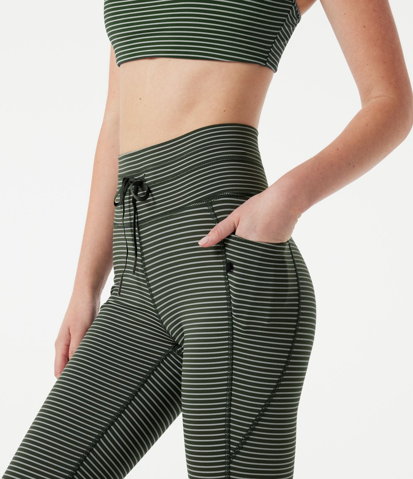 Legging de yoga rayé taille haute avec cordon de serrage et poches Legging de yoga rayé taille haute avec cordon de serrage et poches