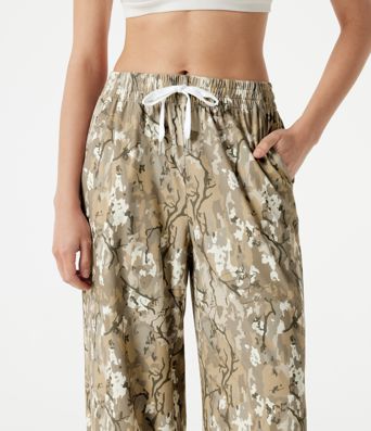 Halara UltraSculpt™ Camo Print Mid Rise Drawstring Running Baggy Pants with Pockets Halara UltraSculpt™ Camo Print Mid Rise Drawstring Running Baggy Pants with Pockets
