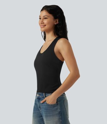 Débardeur casual en maille côtelée col U croisé avec découpe au dos et ourlet incurvé Débardeur casual en maille côtelée col U croisé avec découpe au dos et ourlet incurvé