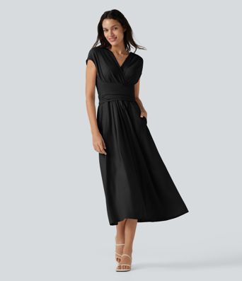 Lässiges, fließendes Midikleid aus Leinenmischgewebe mit V-Ausschnitt, Seitentaschen, kurzen Ärmeln und Bindeband hinten Lässiges, fließendes Midikleid aus Leinenmischgewebe mit V-Ausschnitt, Seitentaschen, kurzen Ärmeln und Bindeband hinten