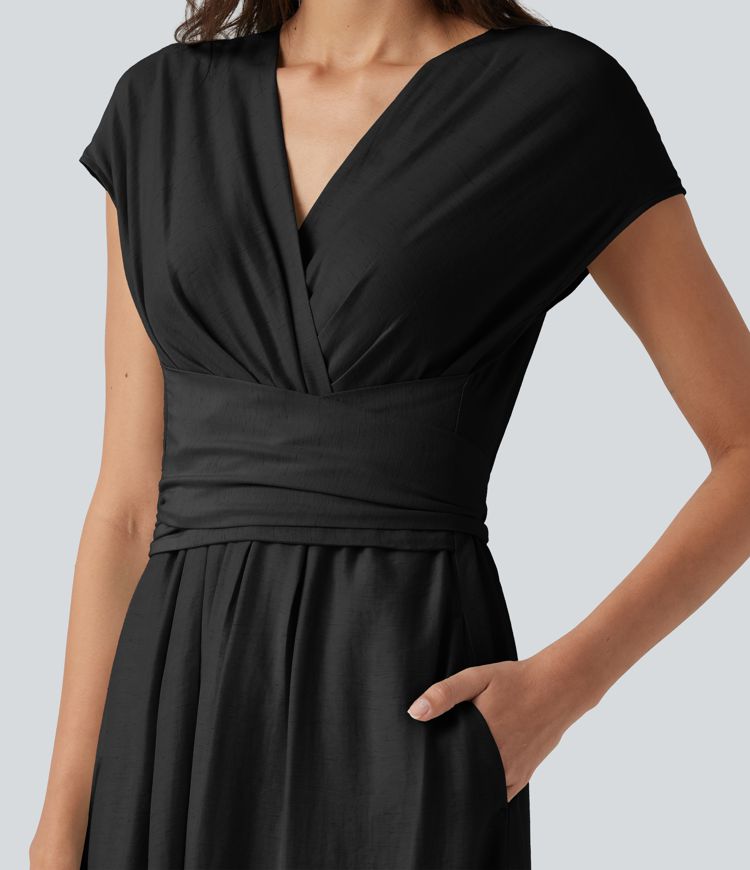 Lässiges, fließendes Midikleid aus Leinenmischgewebe mit V-Ausschnitt, Seitentaschen, kurzen Ärmeln und Bindeband hinten Lässiges, fließendes Midikleid aus Leinenmischgewebe mit V-Ausschnitt, Seitentaschen, kurzen Ärmeln und Bindeband hinten