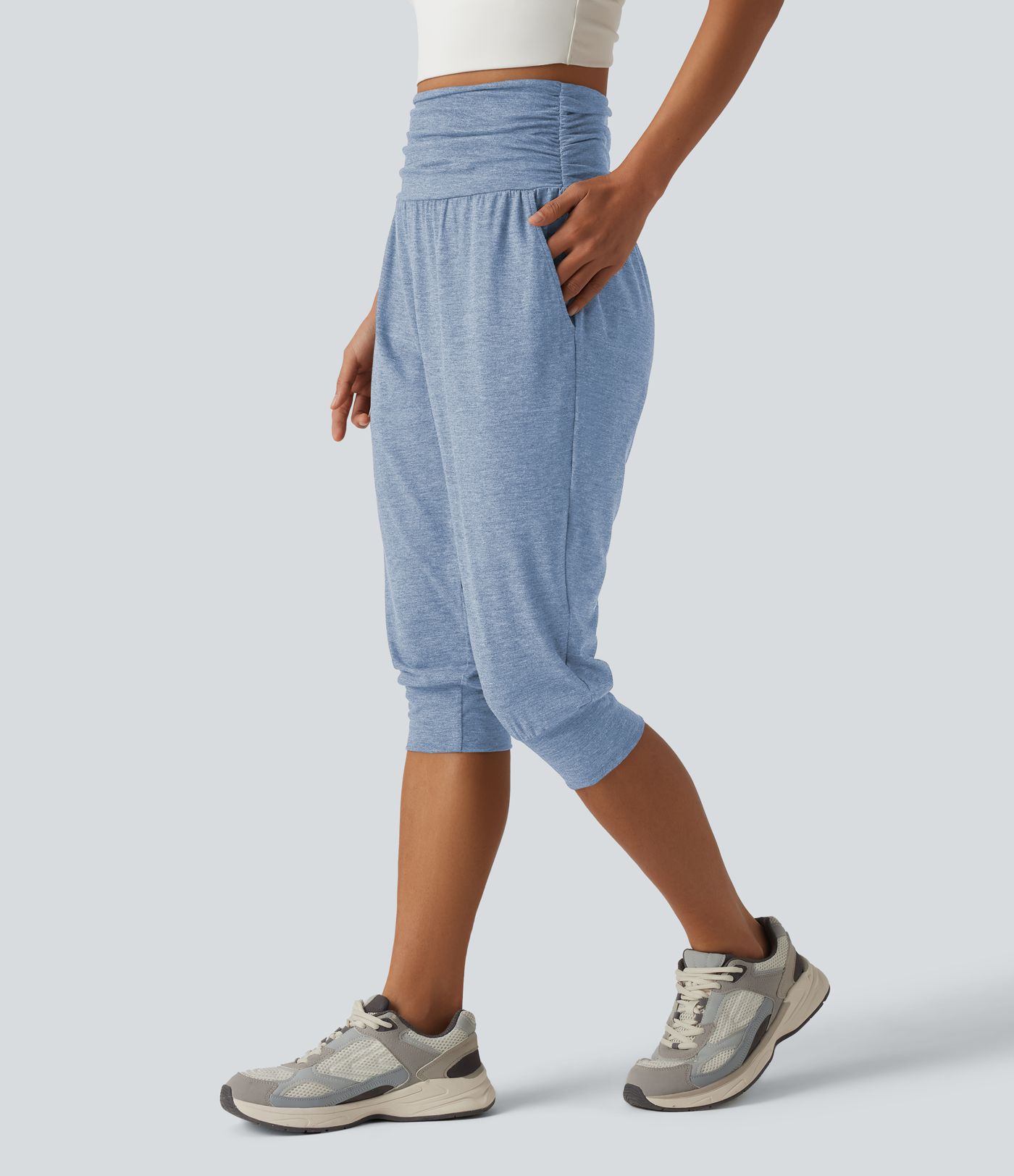 High Waisted Ruched Heathered Yoga Pedal Pushers Joggers with Pockets