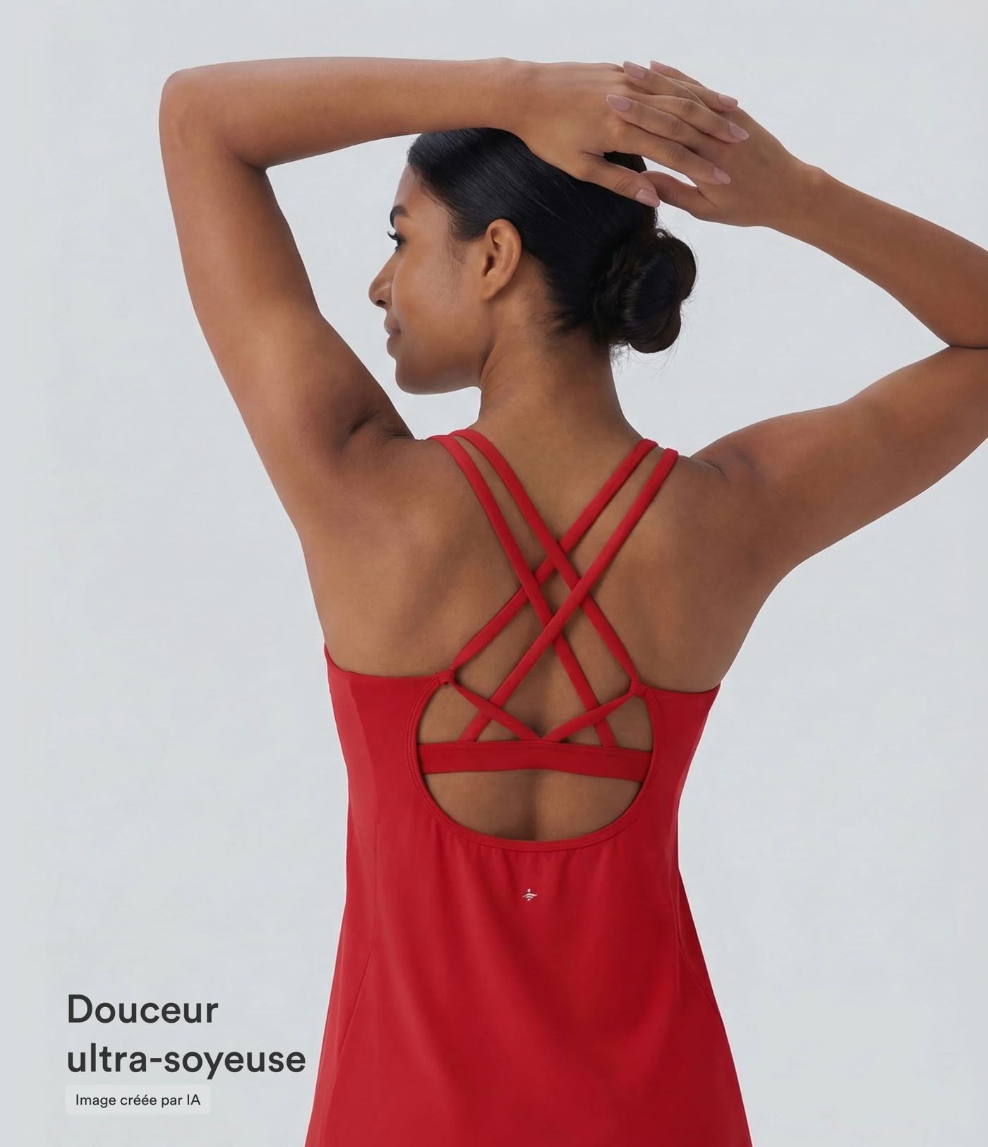 Robe de sport yoga mini 2-pièces SoftlyZero™ Plush à découpes avec poche A-C Robe de sport yoga mini 2-pièces SoftlyZero™ Plush à découpes avec poche A-C