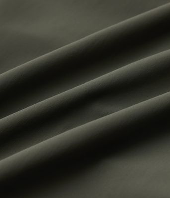 Lauf-Jogger mit mittelhohem Bund, Kordelzug, Raffung, schmal zulaufendem Schnitt, schnelltrocknend, kühlendem Griff und Taschen — UPF 40+