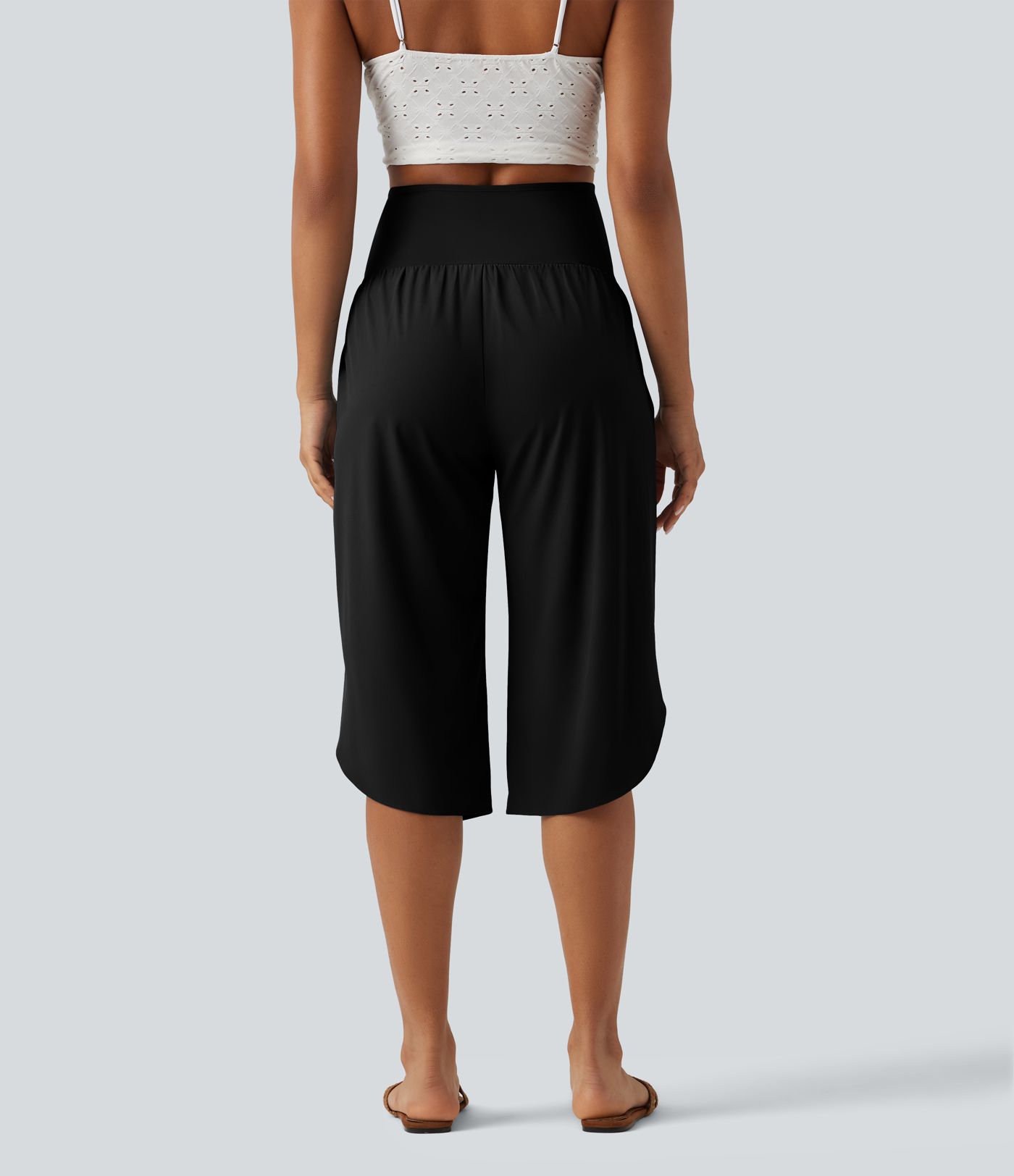 Breezeful™ Super High Waisted Curved Hem Quick Dry Capri Maternity Pants with Pockets Breezeful™ Super High Waisted Curved Hem Quick Dry Capri Maternity Pants with Pockets