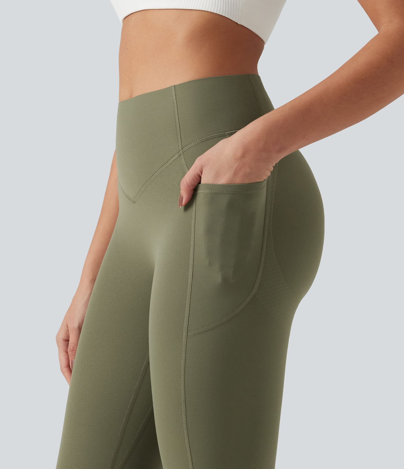Halara UltraSculpt™ High Waisted Scrunch Butt Lifting Tummy Control Pocket Shaping Yoga Bootcut Leggings