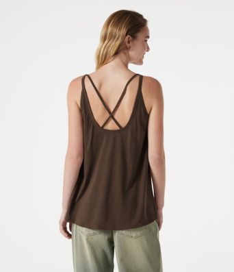 U-Neck Built-in Bra Loose Fit Casual Tank Top U-Neck Built-in Bra Loose Fit Casual Tank Top