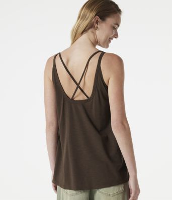 U-Neck Built-in Bra Loose Fit Casual Tank Top U-Neck Built-in Bra Loose Fit Casual Tank Top