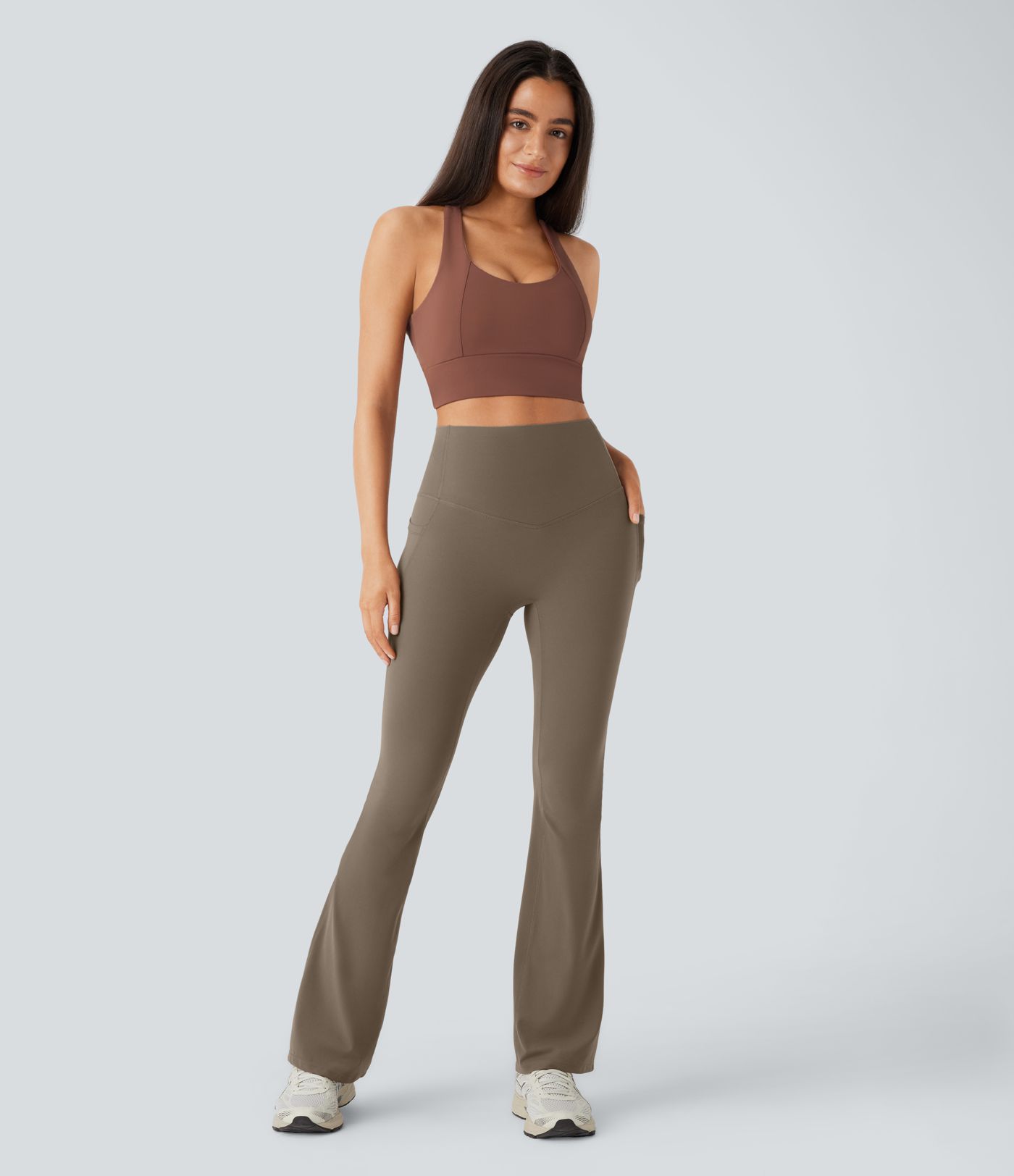 Halara UltraSculpt™ - Formende Bootcut-Yoga-Leggings mit hohem Bund, Seitentaschen und Bauchkontrolle