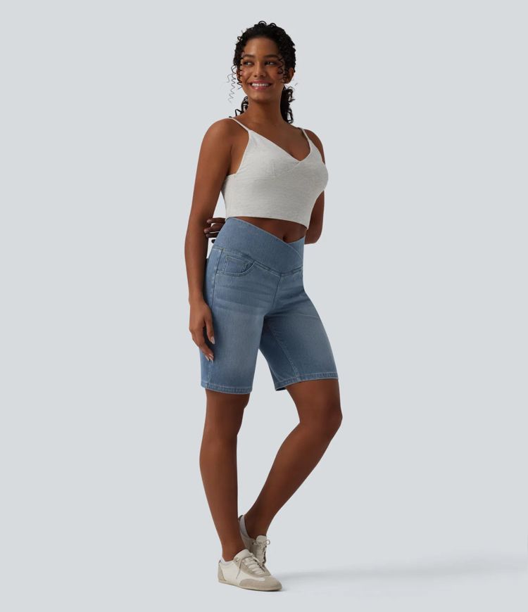 Short en jean Halara Flex™ casual gainant taille haute croisée avec poches Short en jean Halara Flex™ casual gainant taille haute croisée avec poches