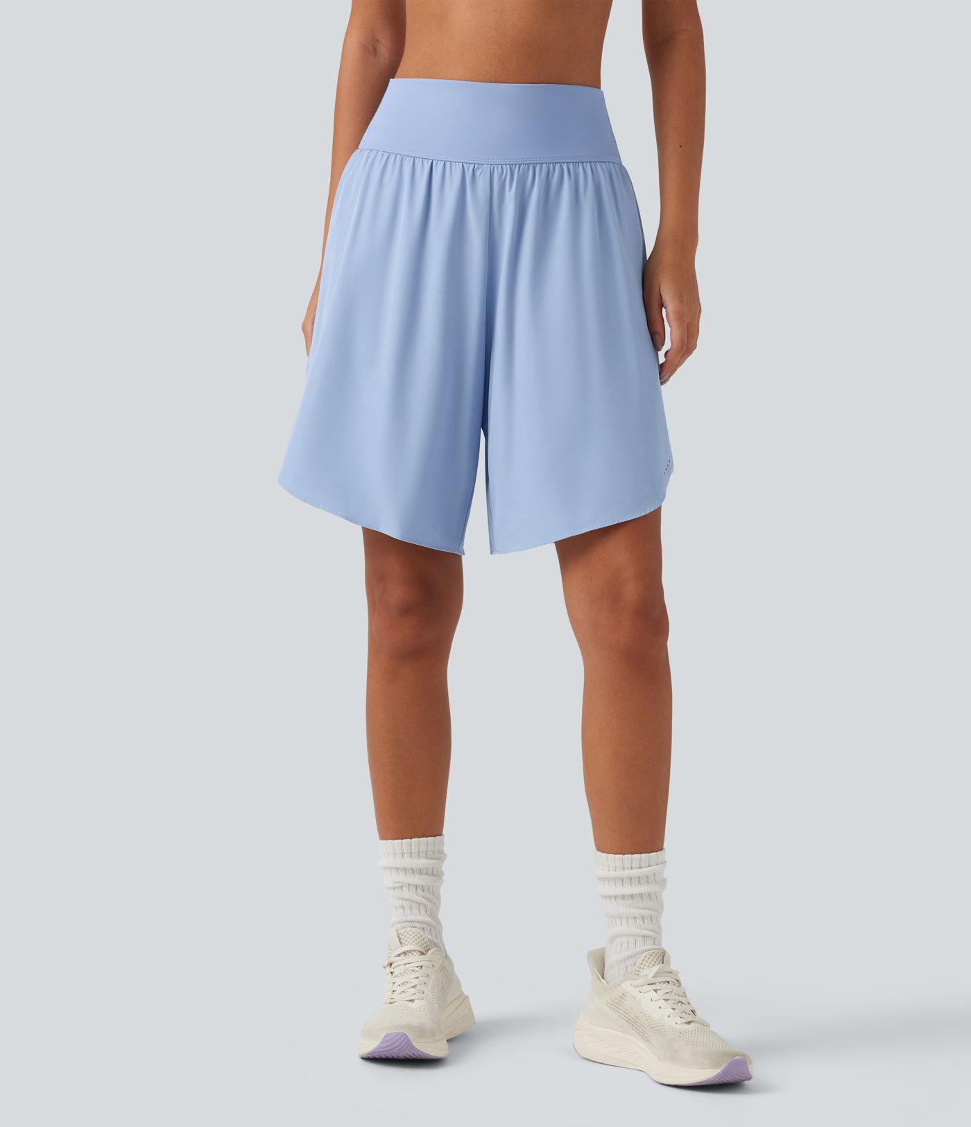 Short de course 2 en 1 SoftlyZero™ QuickDry taille haute, effet ventre plat, pois réfléchissants, ourlet croisé, 23 cm, avec poches Short de course 2 en 1 SoftlyZero™ QuickDry taille haute, effet ventre plat, pois réfléchissants, ourlet croisé, 23 cm, avec poches