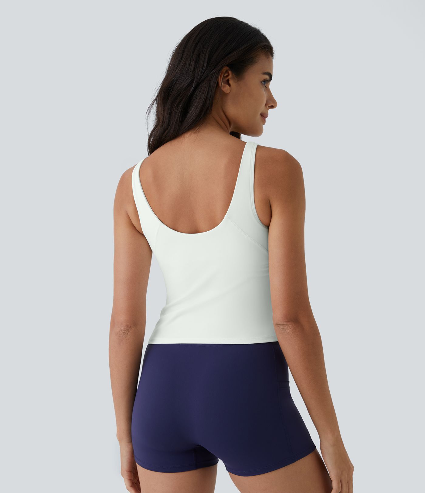 Softlyzero™ Plush Top Débardeur Uni Col en V Soutien-Gorge Intégré Softlyzero™ Plush Top Débardeur Uni Col en V Soutien-Gorge Intégré