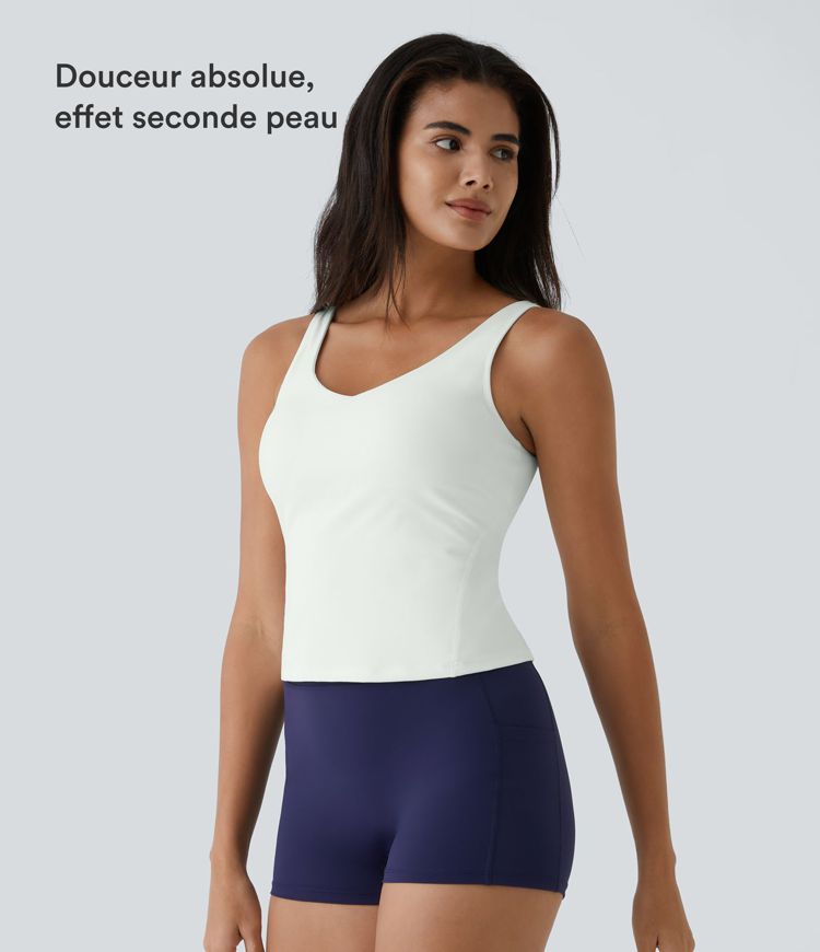 Softlyzero™ Plush Top Débardeur Uni Col en V Soutien-Gorge Intégré Softlyzero™ Plush Top Débardeur Uni Col en V Soutien-Gorge Intégré