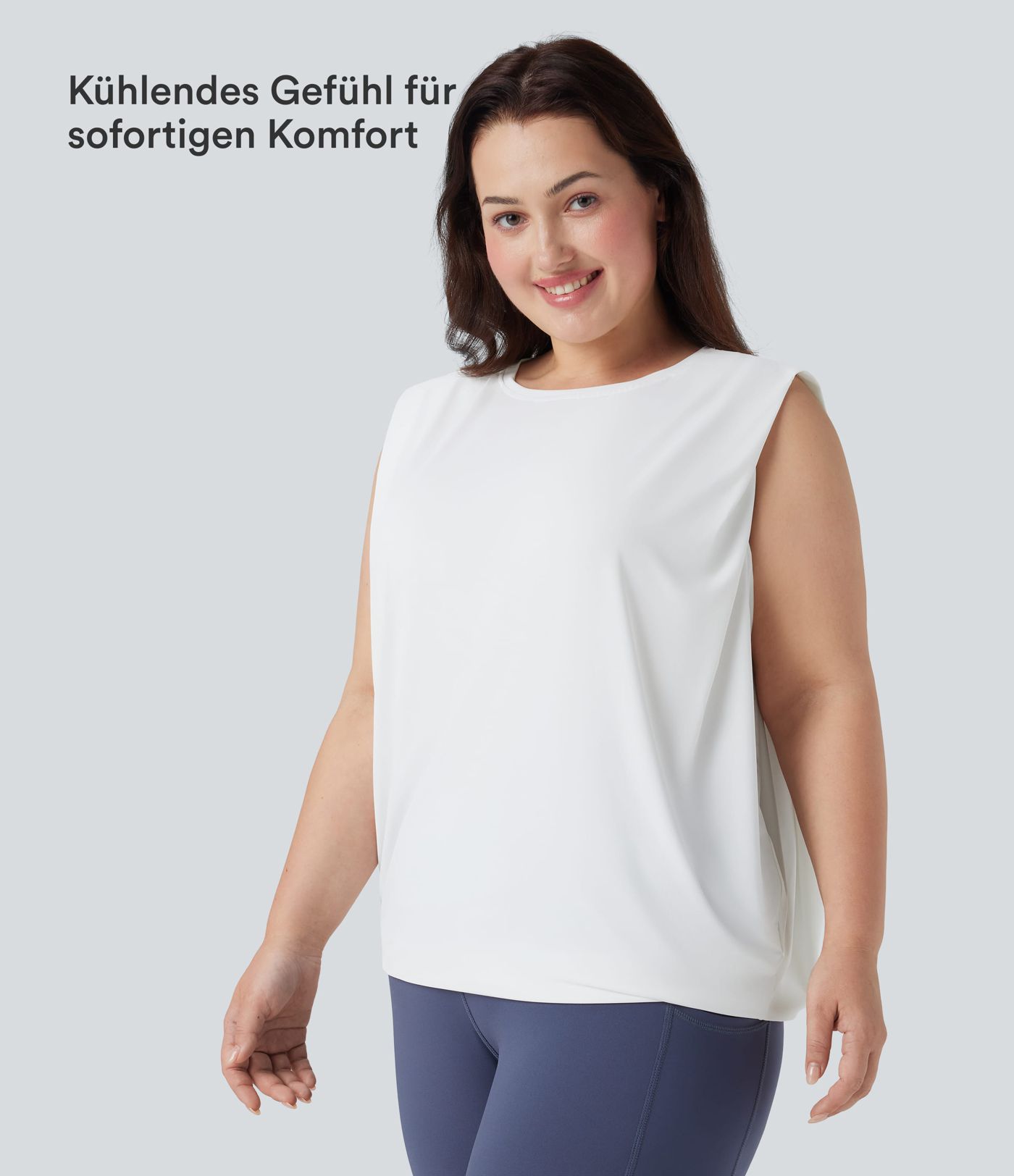 Yoga-Tanktop mit Rundhausausschnitt und Cool-Touch - Plus-Size, UPF50+ Yoga-Tanktop mit Rundhausausschnitt und Cool-Touch - Plus-Size, UPF50+