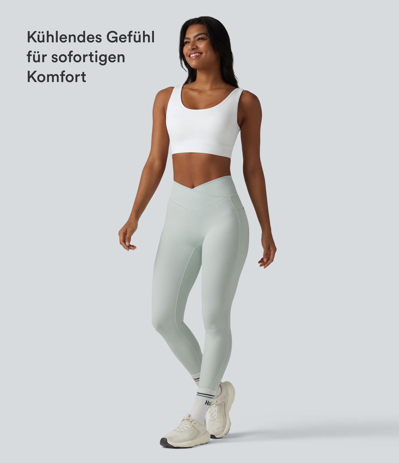 Halara Ultrasculpt™ Brassière de sport d'entraînement à maintien moyen, dos nu, boucle réglable, avec soutien-gorge intégré