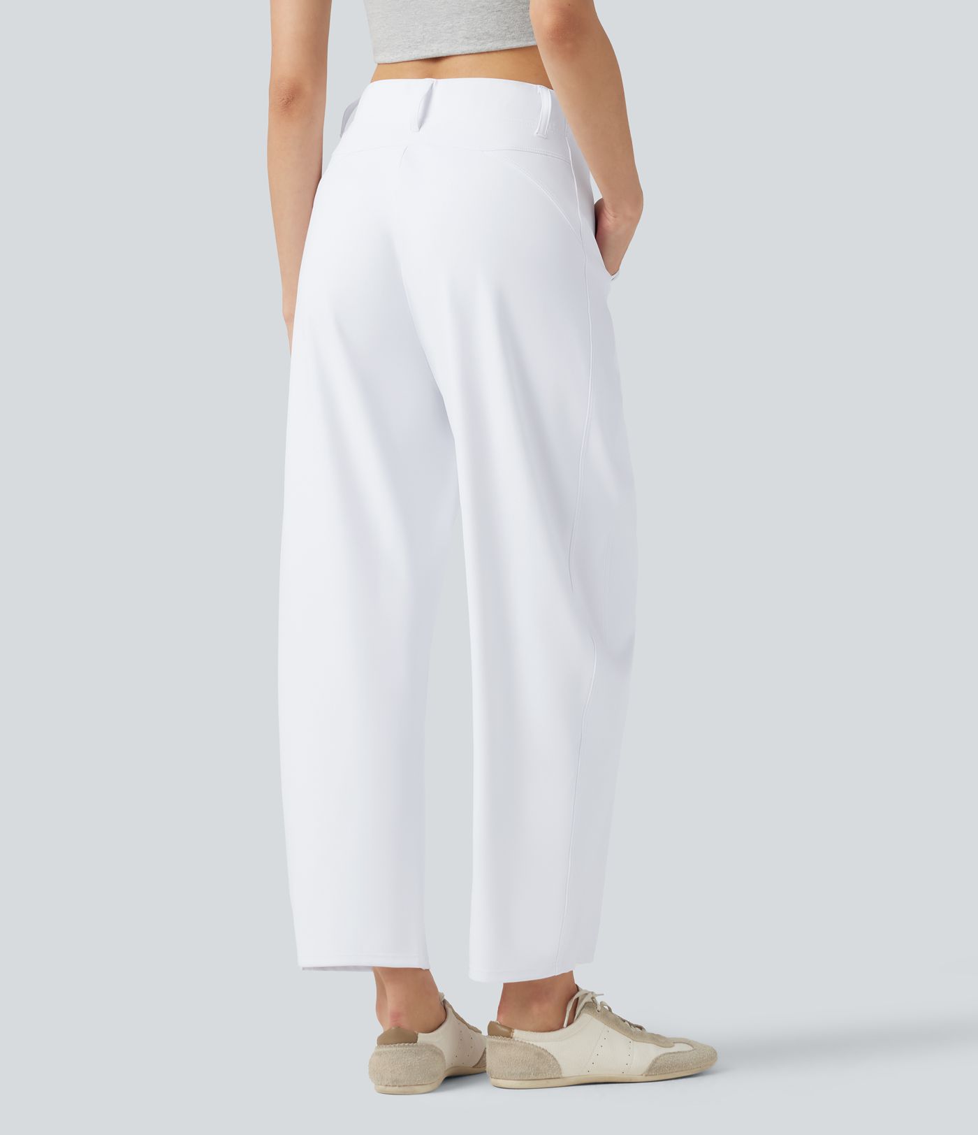 DayStretch hoch geschnittene Barrel-Leg-Freizeithose mit Taschen DayStretch hoch geschnittene Barrel-Leg-Freizeithose mit Taschen