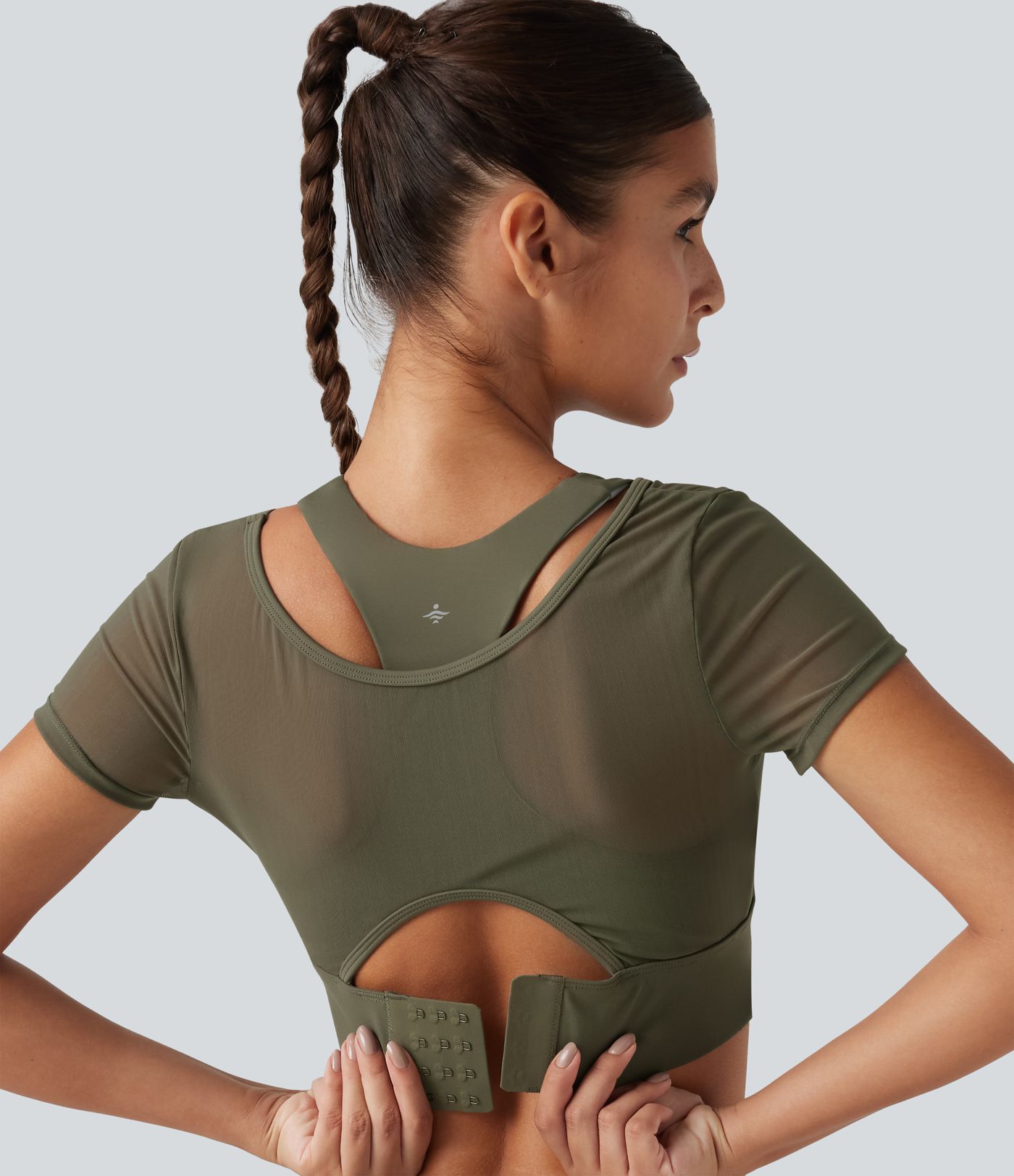 Crop top de running effet frais InstantCool à séchage rapide avec encolure bateau, mesh contrasté, manches courtes, coussinets amovibles et protection solaire UPF50+ Crop top de running effet frais InstantCool à séchage rapide avec encolure bateau, mesh contrasté, manches courtes, coussinets amovibles et protection solaire UPF50+
