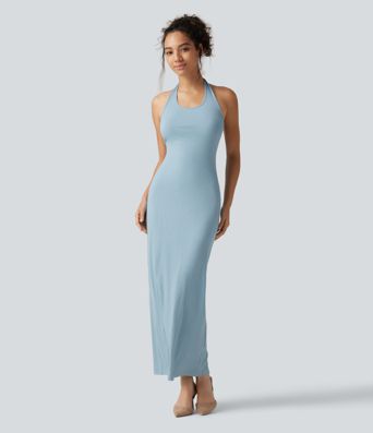 Figurbetontes Midikleid aus geripptem Strick mit Neckholder Figurbetontes Midikleid aus geripptem Strick mit Neckholder