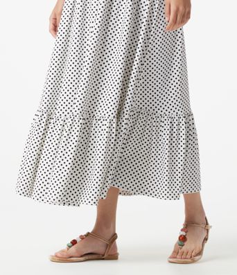 Fließendes Midi-Slipkleid mit Punkten und vorderer Bindung, lässig Fließendes Midi-Slipkleid mit Punkten und vorderer Bindung, lässig