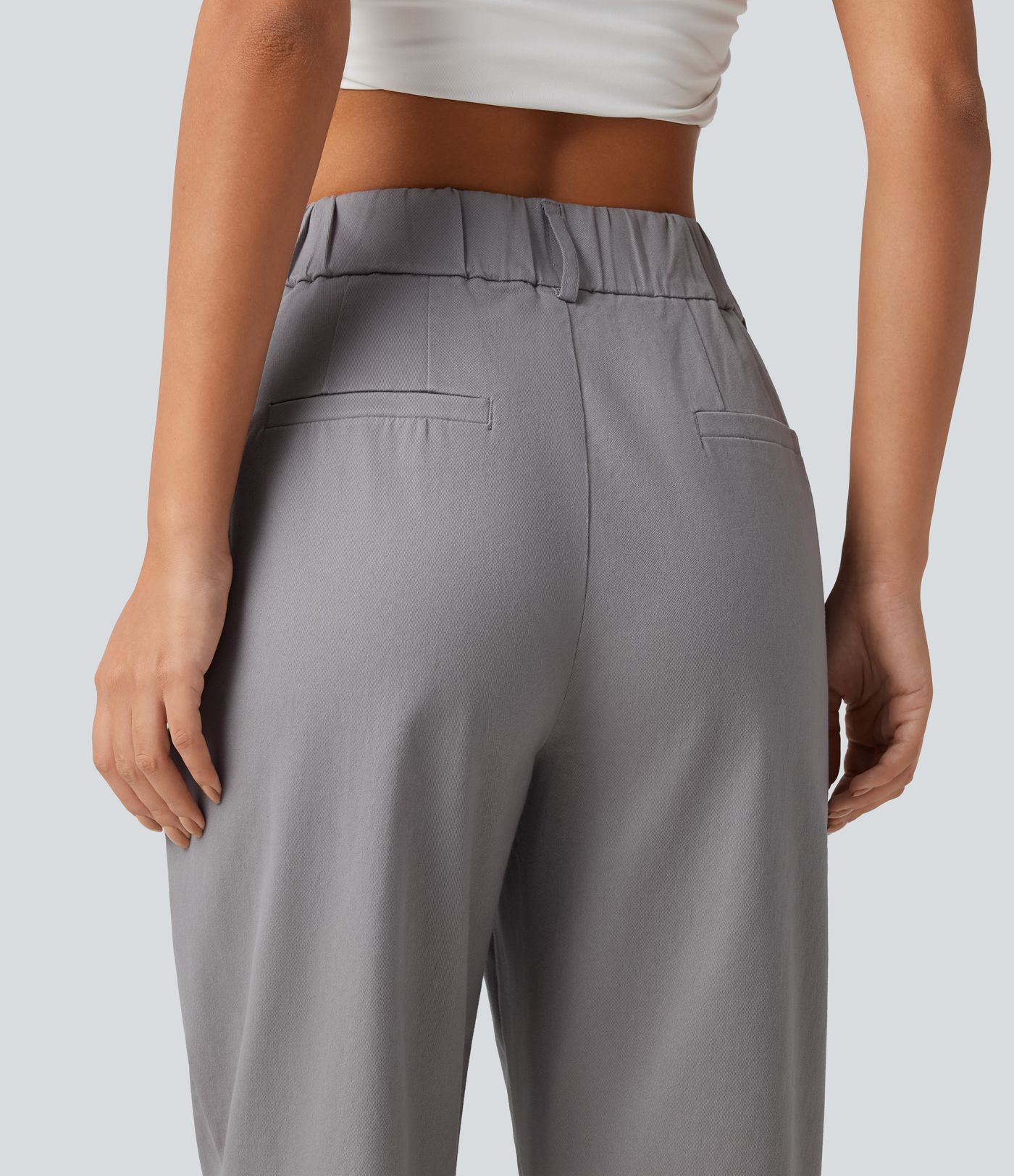 Pantalon chino en coton taille haute à coupe fuselée, style travail, avec poches Pantalon chino en coton taille haute à coupe fuselée, style travail, avec poches