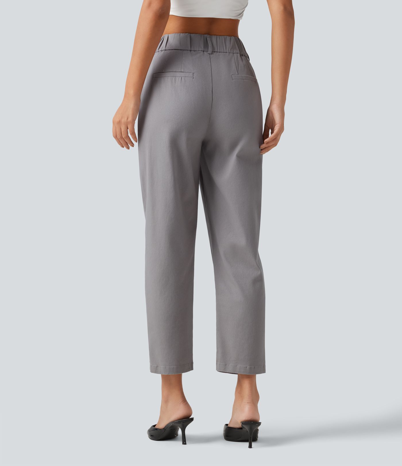 Pantalon chino en coton taille haute à coupe fuselée, style travail, avec poches Pantalon chino en coton taille haute à coupe fuselée, style travail, avec poches