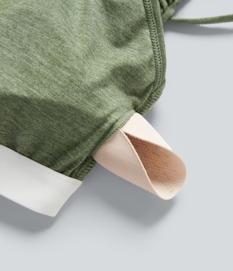 Lässiger, geraffter Umstands-Jumpsuit mit Seitentaschen, integriertem BH und weitem Bein - Easy Peezy Edition Lässiger, geraffter Umstands-Jumpsuit mit Seitentaschen, integriertem BH und weitem Bein - Easy Peezy Edition