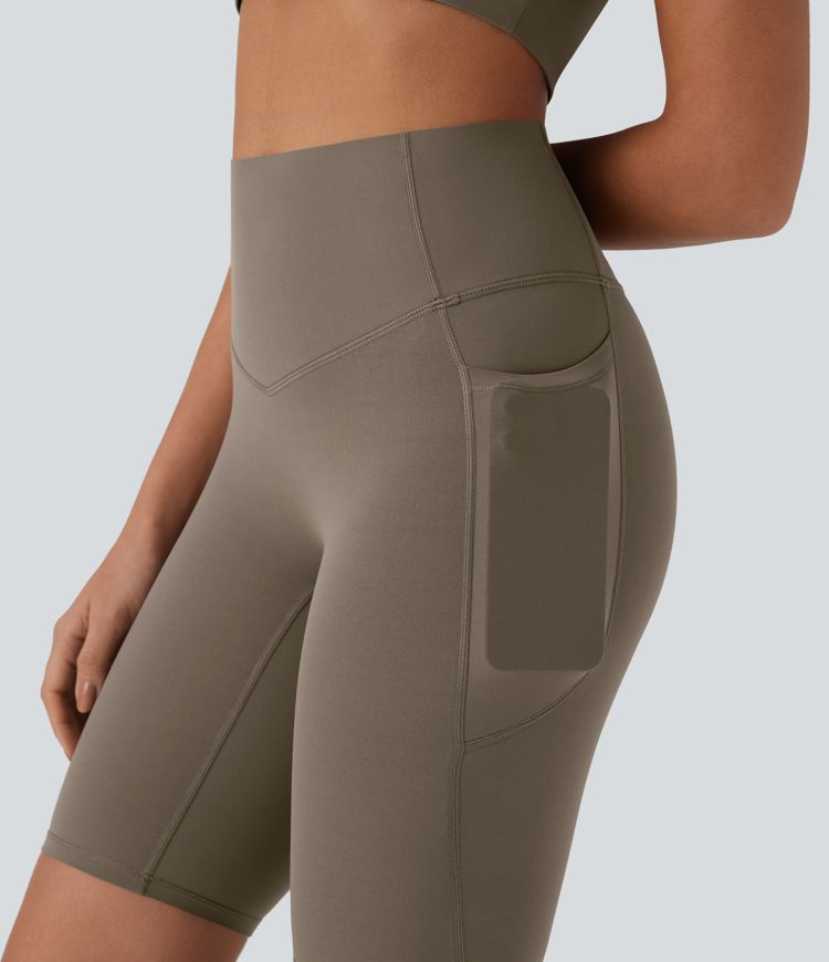 Short cycliste 22,8 cm d'entraînement gainant taille haute avec poches Halara UltraSculpt™ Short cycliste 22,8 cm d'entraînement gainant taille haute avec poches Halara UltraSculpt™