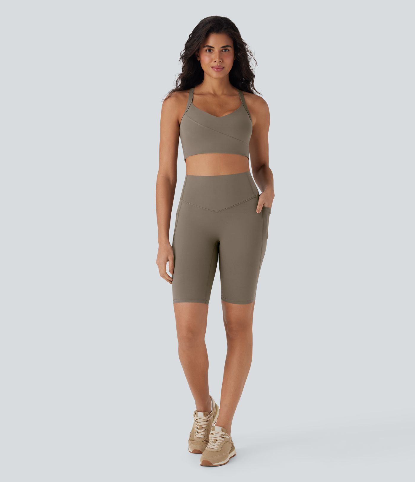Short cycliste 22,8 cm d'entraînement gainant taille haute avec poches Halara UltraSculpt™ Short cycliste 22,8 cm d'entraînement gainant taille haute avec poches Halara UltraSculpt™