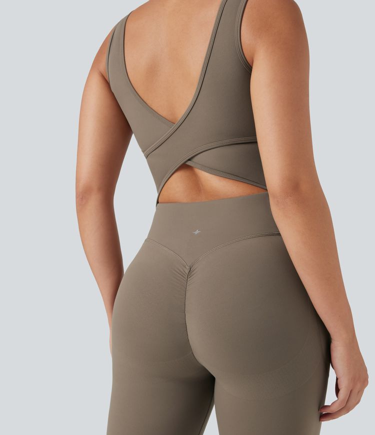 Combinaison de sport Halara UltraSculpt™ col V gainante push-up à poches Combinaison de sport Halara UltraSculpt™ col V gainante push-up à poches