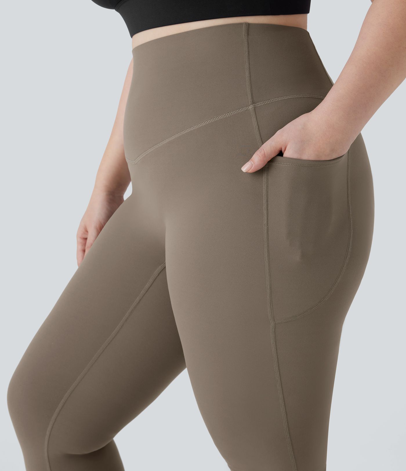 Pantalon de yoga à coupe bootcut gainant taille haute grande taille avec poches Halara UltraSculpt™ Pantalon de yoga à coupe bootcut gainant taille haute grande taille avec poches Halara UltraSculpt™