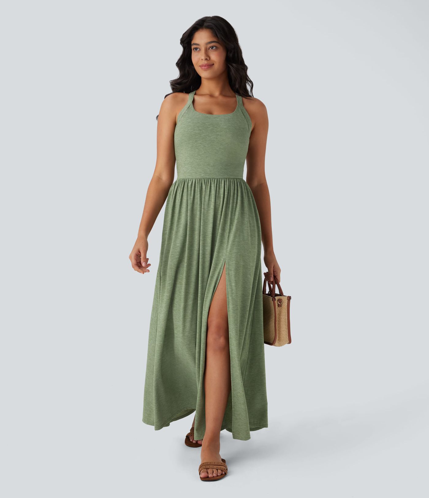 Rückenfreies, gedrehtes Urlaubs-Maxikleid mit Seitentaschen und Schlitz