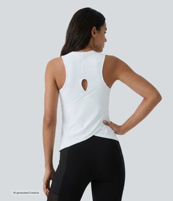 In My Feels ausgeschnittenes Yoga-Tanktop mit Crossover-Saum