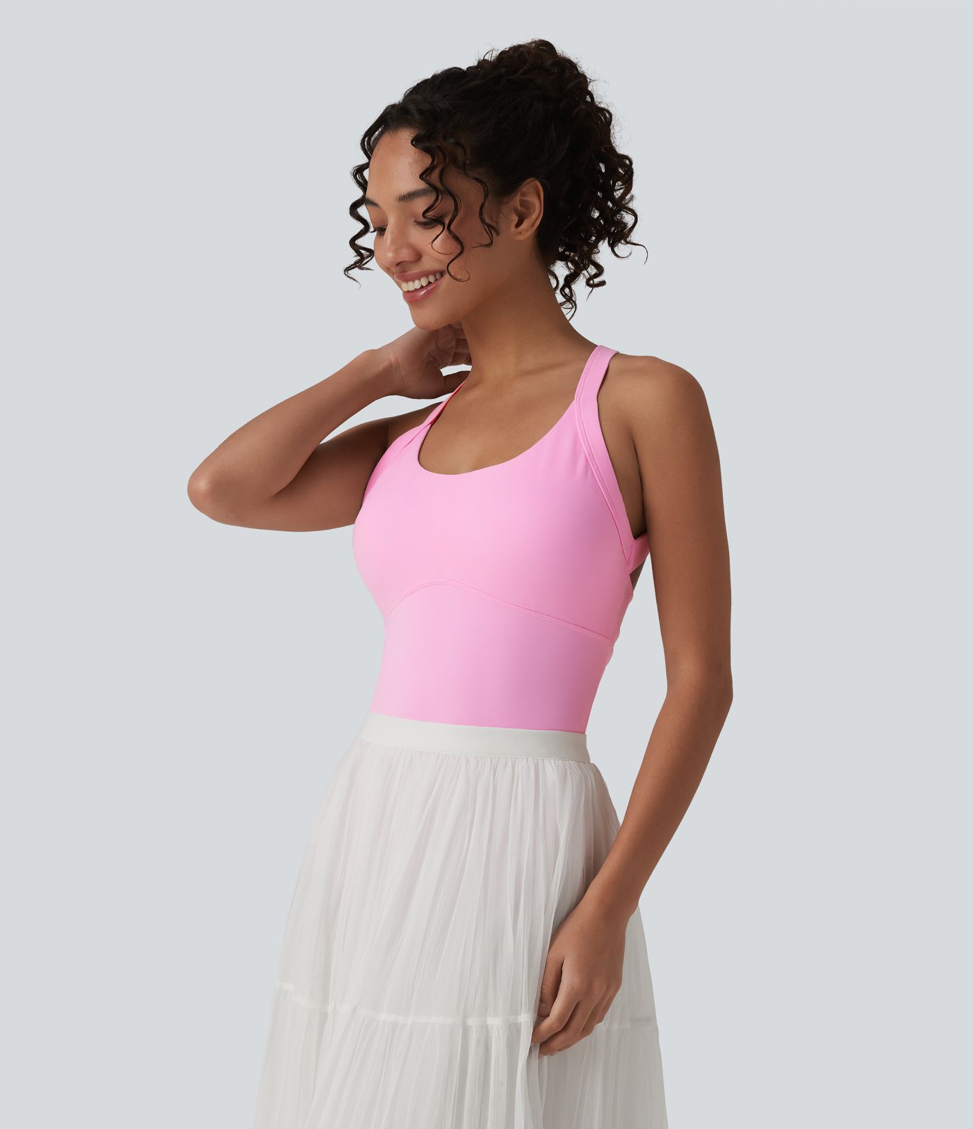 Body SoftlyZero™ Airy col U sans manches dos torsadé ouvert effet frais InstantCool avec boucle réglable et brassière intégrée Body SoftlyZero™ Airy col U sans manches dos torsadé ouvert effet frais InstantCool avec boucle réglable et brassière intégrée