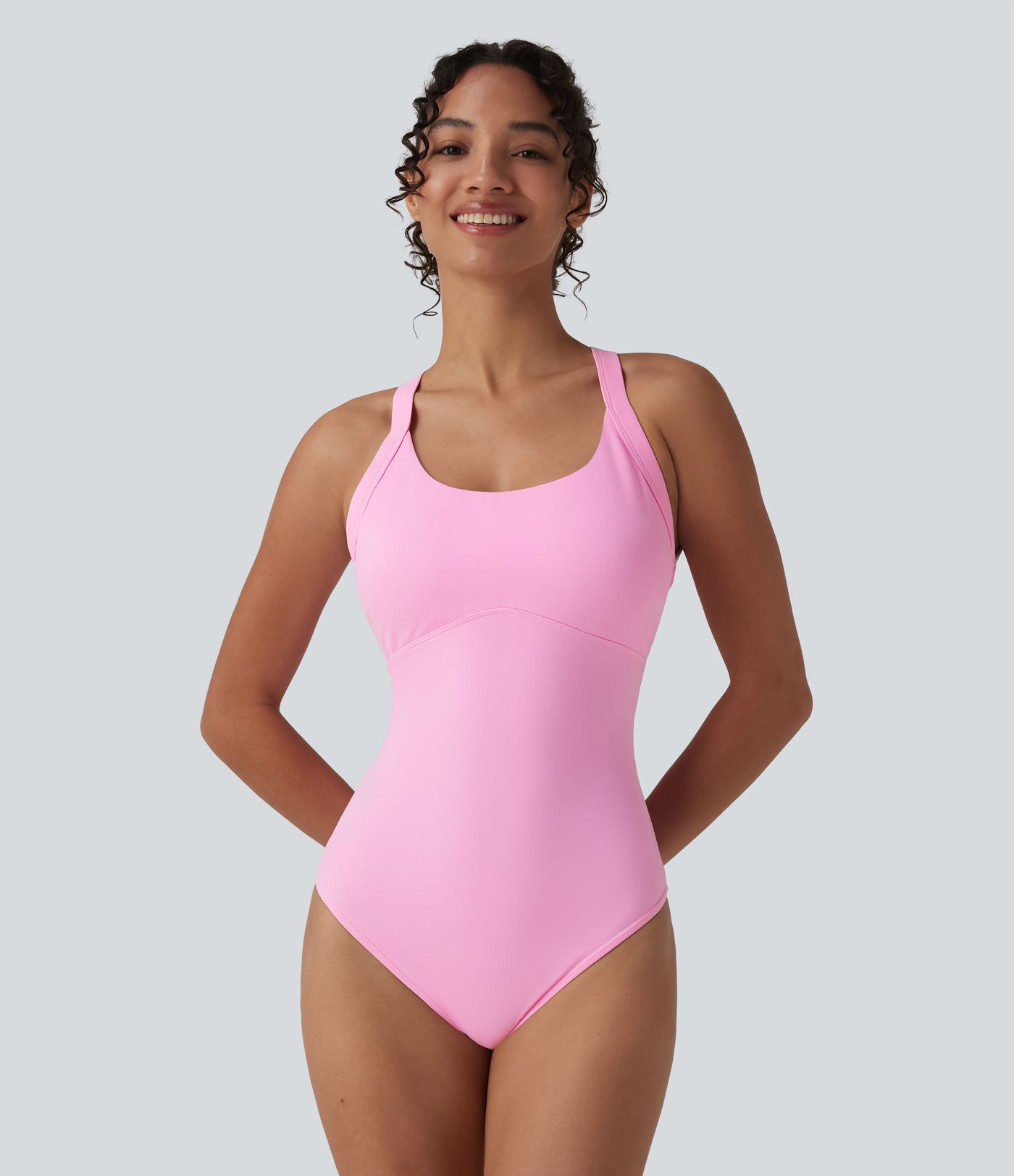 Body SoftlyZero™ Airy col U sans manches dos torsadé ouvert effet frais InstantCool avec boucle réglable et brassière intégrée Body SoftlyZero™ Airy col U sans manches dos torsadé ouvert effet frais InstantCool avec boucle réglable et brassière intégrée