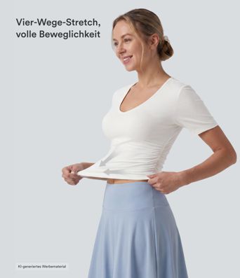 Lässiges, kurzes T-Shirt mit V-Ausschnitt und kurzen Ärmeln