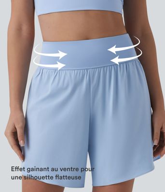 SoftlyZero™ QuickDry Short running 2-en-1 gainant taille haute à pois réfléchissants et ourlet croisé 17,5 cm avec poches