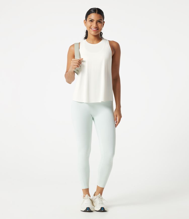 Ensemble 2 pièces : débardeur décontracté à encolure ronde et dos nageur, avec soutien-gorge intégré et effet fraîcheur - UPF50+ Ensemble 2 pièces : débardeur décontracté à encolure ronde et dos nageur, avec soutien-gorge intégré et effet fraîcheur - UPF50+