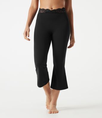 Halara UltraSculpt™ V-Shaped High Waisted Contrast Lace Cropped Yoga Flare Leggings with Pockets