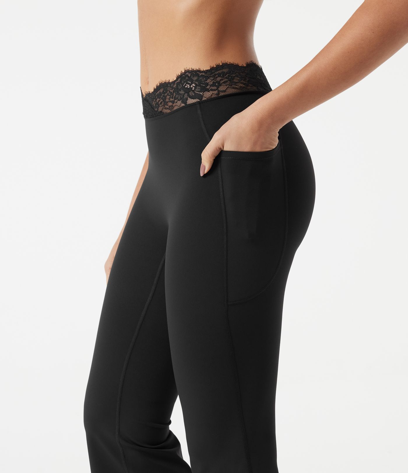 Halara UltraSculpt™ V-Shaped High Waisted Contrast Lace Cropped Yoga Flare Leggings with Pockets