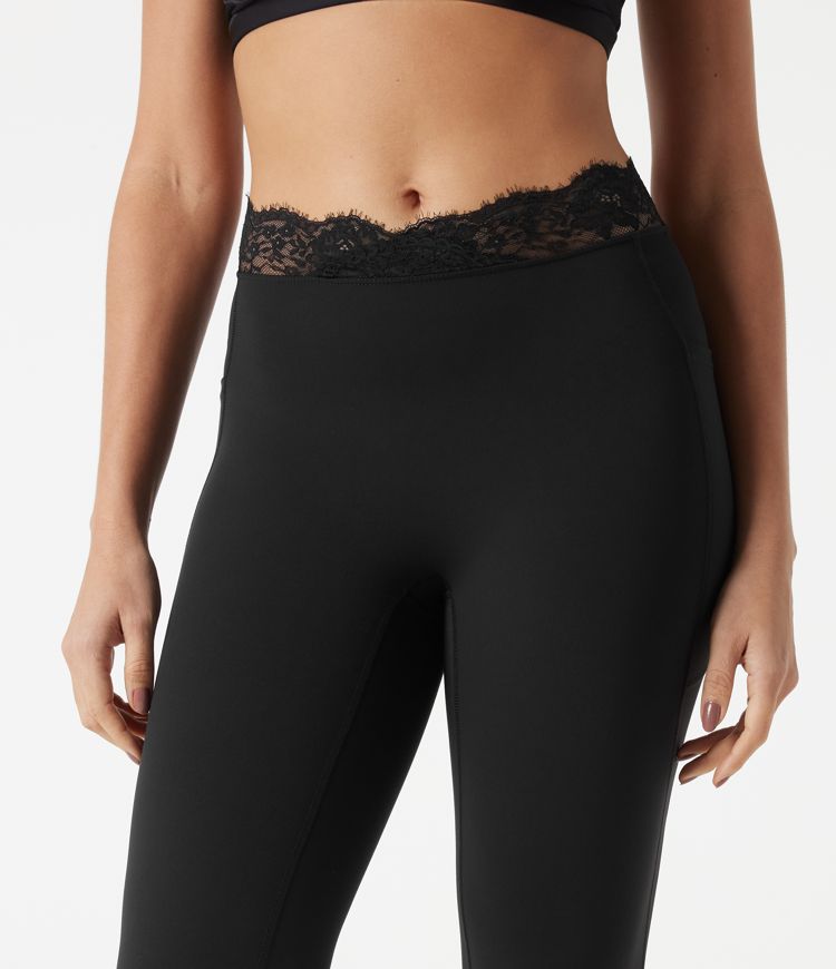 Halara UltraSculpt™ V-Shaped High Waisted Contrast Lace Cropped Yoga Flare Leggings with Pockets