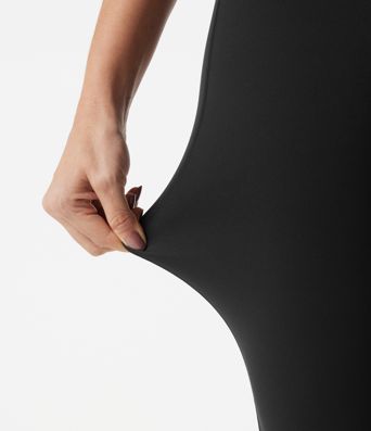 Halara UltraSculpt™ V-Shaped High Waisted Contrast Lace Cropped Yoga Flare Leggings with Pockets
