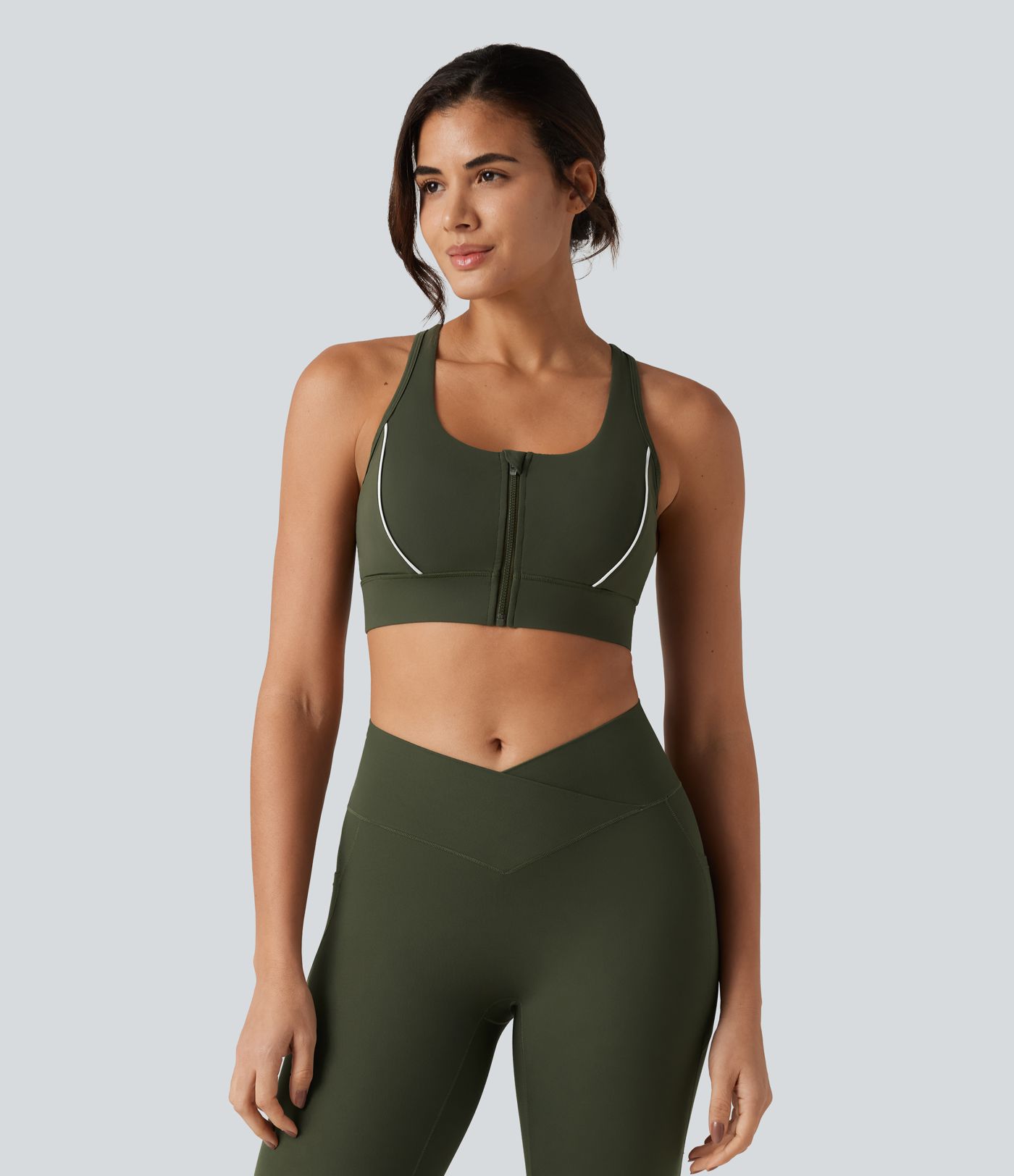 Halara UltraSculpt™ treningowy stanik sportowy z kieszenią — średnie wsparcie, kolorowe panele (color block), racerback, wbudowany biustonosz