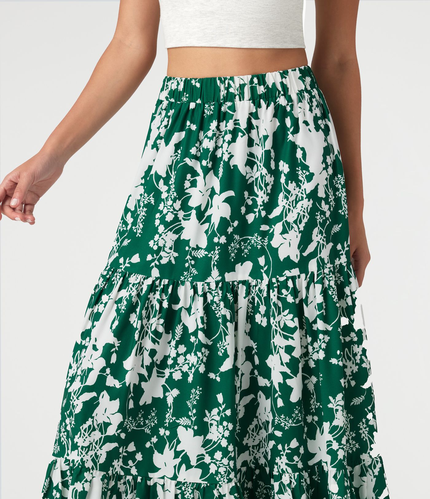 High Waisted Floral Print Tiered Maxi Resort Flowy Skirt High Waisted Floral Print Tiered Maxi Resort Flowy Skirt