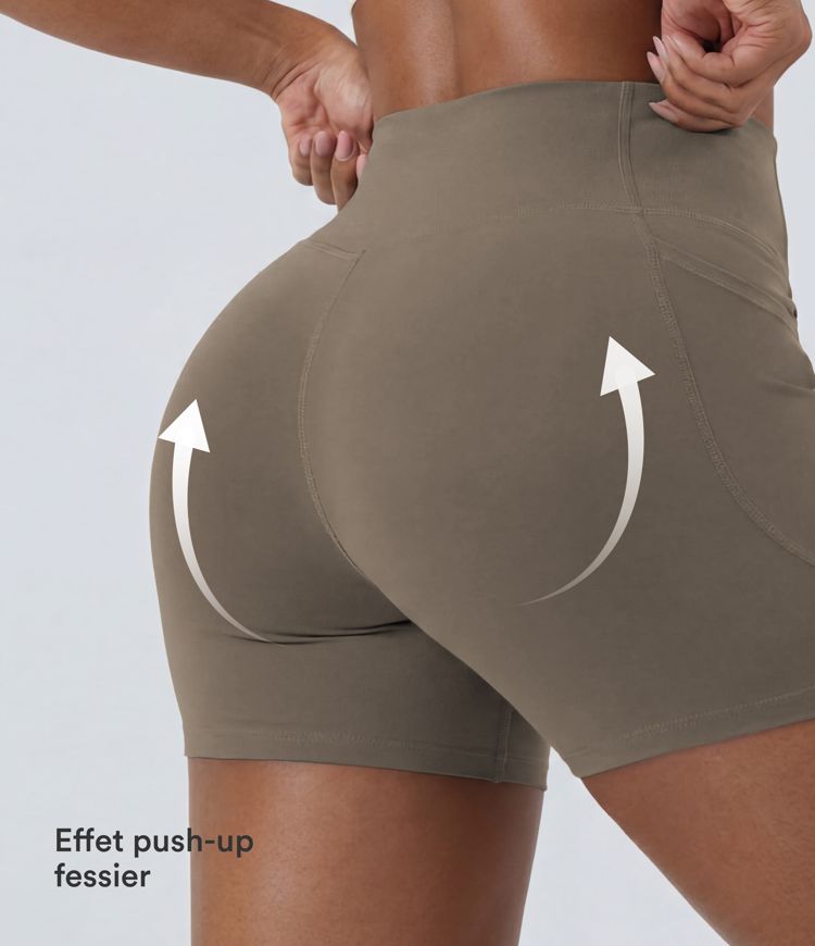 Short cycliste d'entraînement gainant taille haute UltraSculpt™ SoCinched à poches latérales 12,5 cm Short cycliste d'entraînement gainant taille haute UltraSculpt™ SoCinched à poches latérales 12,5 cm